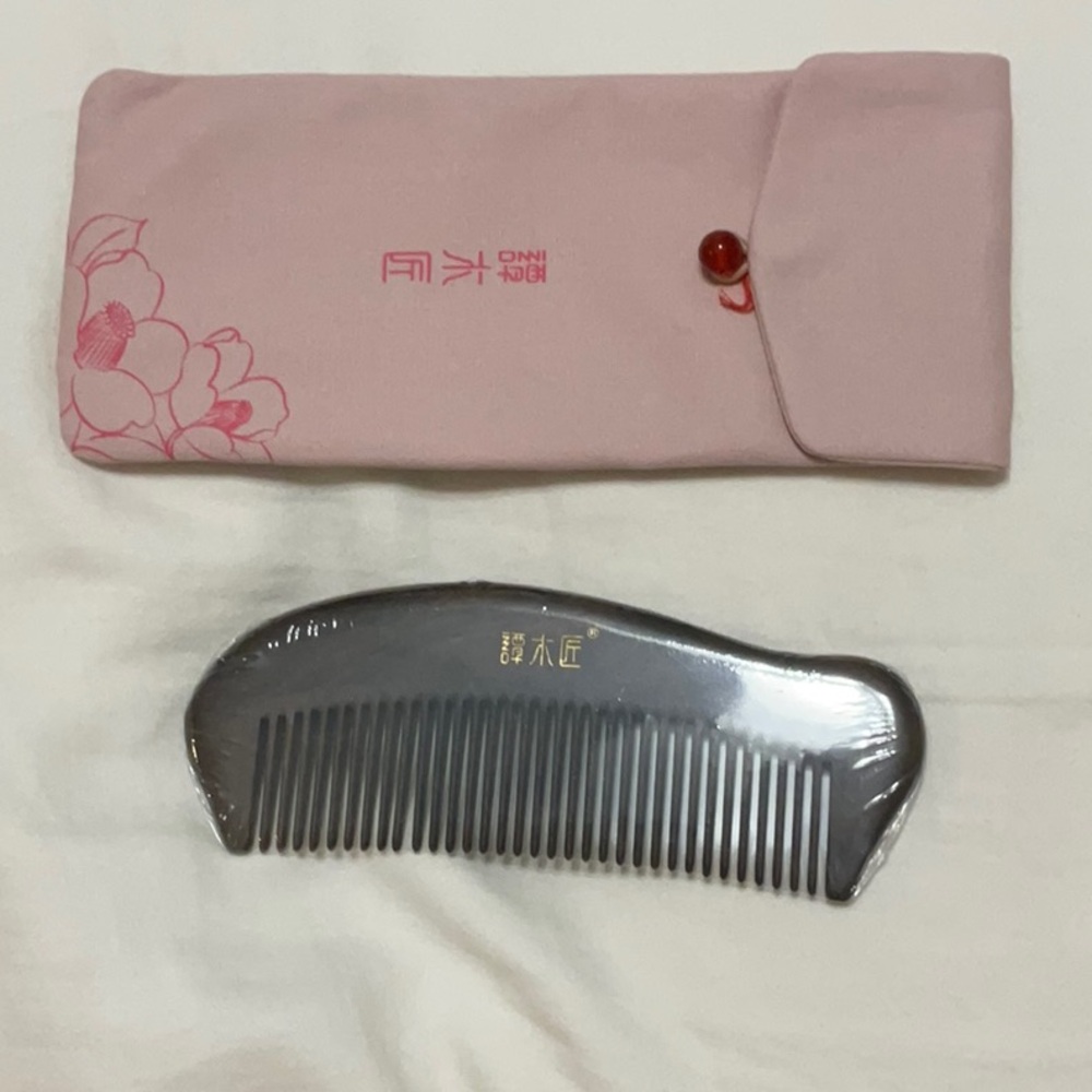 Gray Comb with Pink Floral Pouch